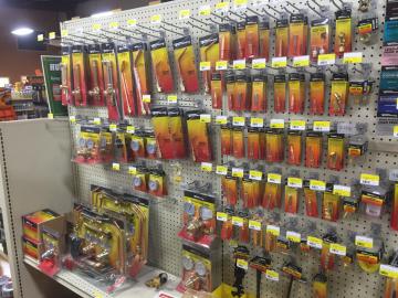 img_0752-61030.360.270 tools for sale in store